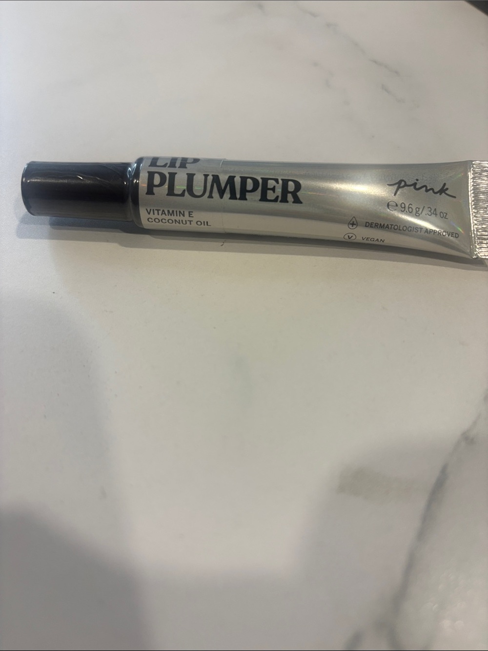 RAFFLE GIVEAWAY & FREE SHIPPING lip plumper